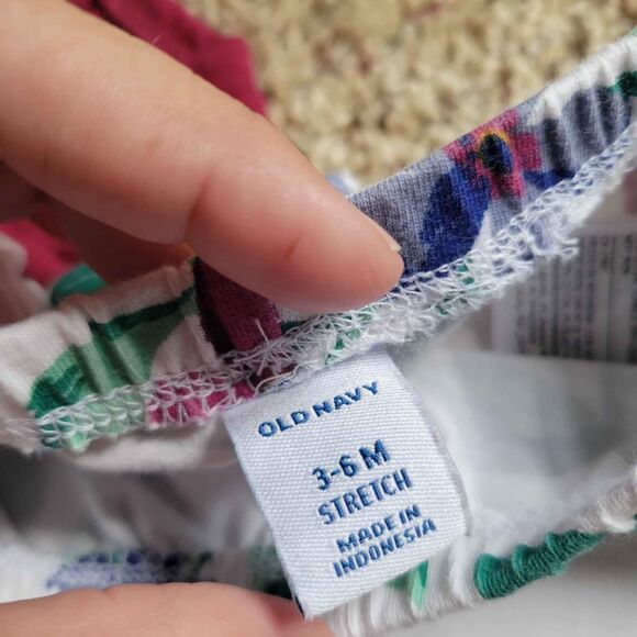 Girls Size 3-6 Months Outfit Carter's Old Navy Leggings and Vest - Picture 3 of 5